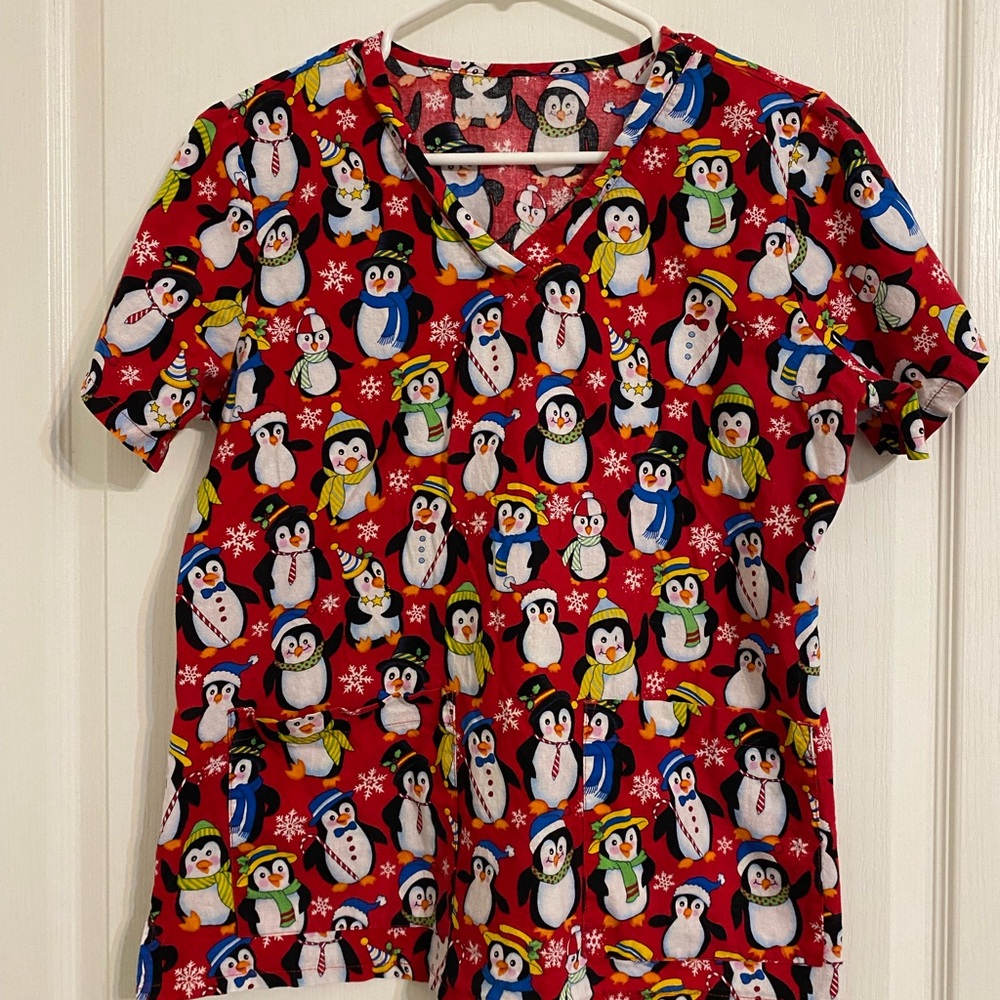 Winter Christmas Penguin Scrub Top Women’s L Red Cotton Holiday Nurse Medical